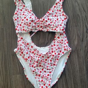 NWT Xhilaration Juniors' Cut-Out One Piece Swimsuit AFJ93 S Floral Multicolor